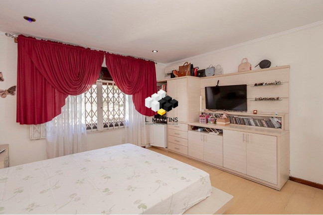 Imagem Casa com 8 Quartos à Venda, 430 m² em Partenon - Porto Alegre Imagem Casa com 8 Quartos à Venda, 430 m² em Partenon - Porto Alegre
