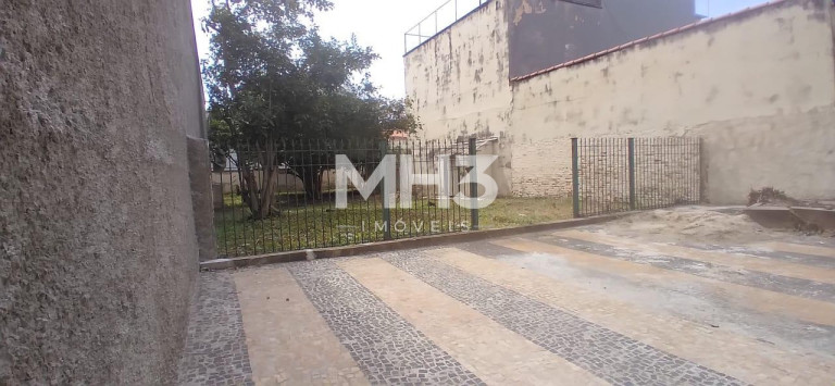 Terreno à Venda, 698 m² em Cambuí - Campinas