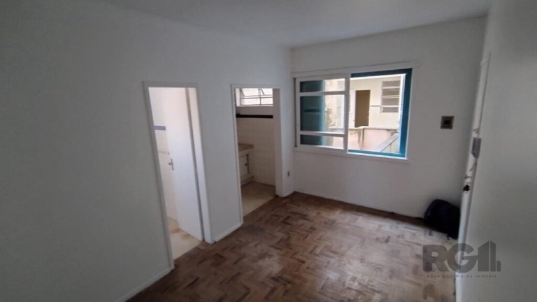 Imagem Imóvel com 1 Quarto à Venda, 27 m² em Floresta - Porto Alegre Imagem Imóvel com 1 Quarto à Venda, 27 m² em Floresta - Porto Alegre