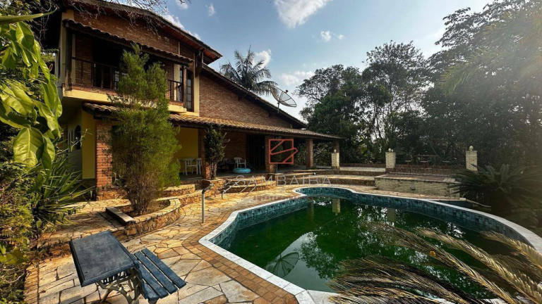 Casa com 2 Quartos à Venda, 220 m² em Serrinha - Bragança Paulista