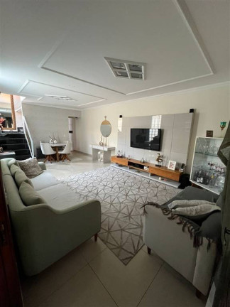 Sobrado com 3 Quartos à Venda, 130 m² em Tupi - Praia Grande