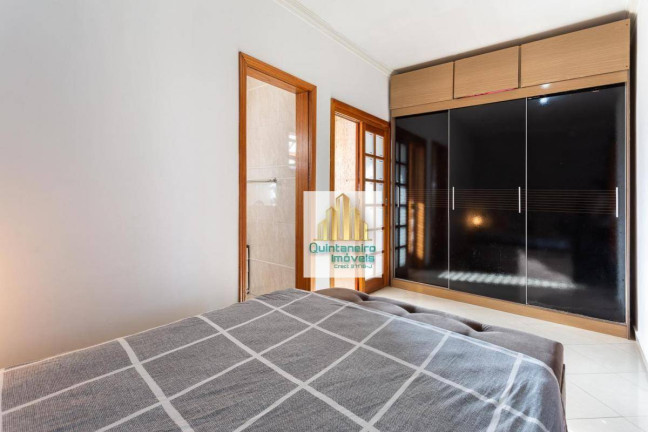 Imagem Sobrado com 3 Quartos à Venda, 234 m² em Parque Continental I - Guarulhos Imagem Sobrado com 3 Quartos à Venda, 234 m² em Parque Continental I - Guarulhos