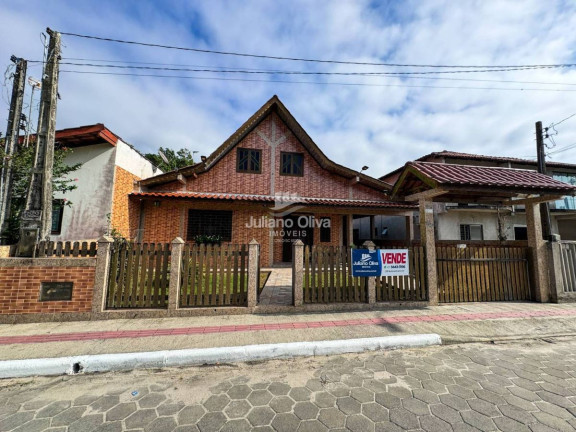 Casa com 3 Quartos à Venda, 182 m² em Itapema Do Norte - Itapoá