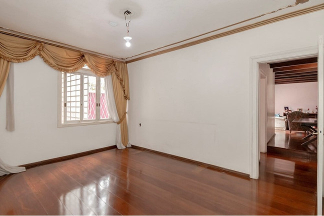Imagem Casa com 4 Quartos à Venda, 492 m² em Higienópolis - Porto Alegre Imagem Casa com 4 Quartos à Venda, 492 m² em Higienópolis - Porto Alegre