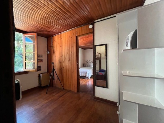 Imagem Casa com 10 Quartos à Venda, 327 m² em Albuquerque - Teresópolis Imagem Casa com 10 Quartos à Venda, 327 m² em Albuquerque - Teresópolis