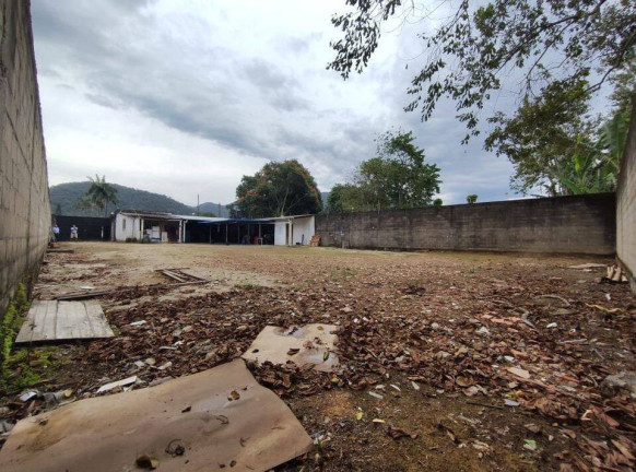 Terreno à Venda, 880 m² em Jardim Carolina - Ubatuba