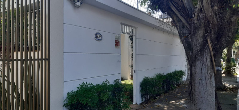 Imagem Casa com 3 Quartos à Venda, 320 m² em Moema - São Paulo