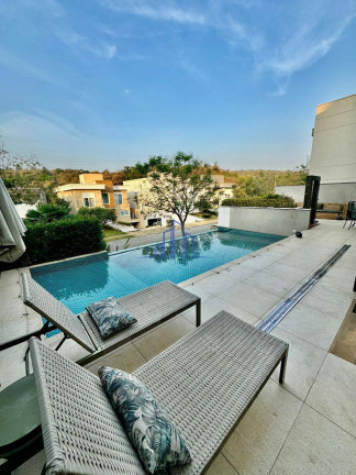 Casa com 4 Quartos para Alugar, 453 m² em Alphaville - Santana De Parnaíba