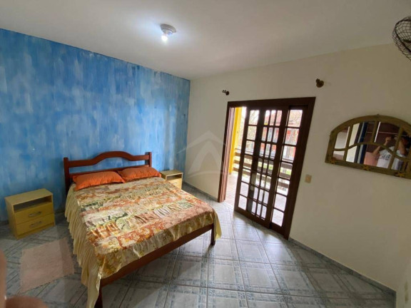 Sobrado com 5 Quartos à Venda,  em Itapoá - Itapoá
