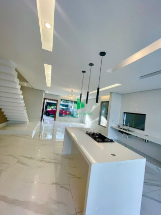 Imagem Casa com 3 Quartos para Alugar, 250 m² em Sapucaia - Montes Claros Imagem Casa com 3 Quartos para Alugar, 250 m² em Sapucaia - Montes Claros