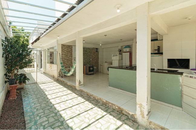 Imagem Casa com 3 Quartos à Venda, 177 m² em Menino Deus - Porto Alegre Imagem Casa com 3 Quartos à Venda, 177 m² em Menino Deus - Porto Alegre