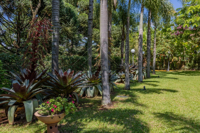 Imagem Sobrado com 4 Quartos à Venda,  em Chácaras Alpina - Valinhos