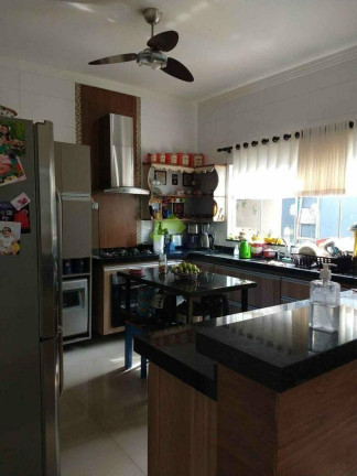 Imagem Casa com 3 Quartos à Venda, 244 m² em Jardim Grajaú - Lençóis Paulista