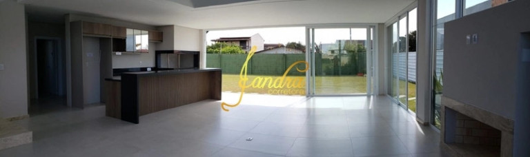 Imagem Casa de Condomínio com 5 Quartos à Venda, 275 m² em Centro - Torres