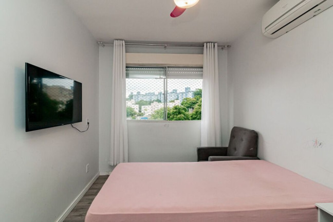 Imagem Apartamento com 3 Quartos à Venda, 63 m² em Santo Antônio - Porto Alegre