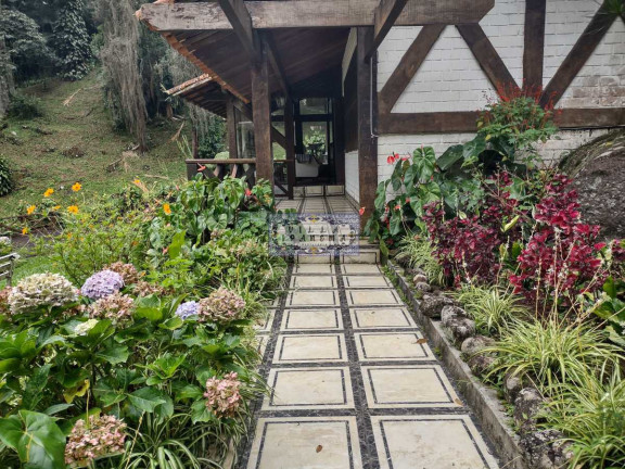 Imagem Imóvel com 3 Quartos à Venda, 233 m² em Parque Do Ingá - Teresópolis