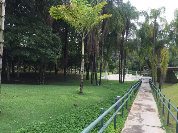 Terreno à Venda, 686 m² em Alphaville - Vespasiano