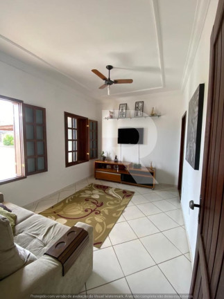 Imagem Casa com 3 Quartos à Venda, 399 m²