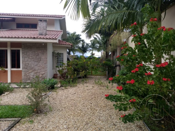 Imagem Casa com 4 Quartos à Venda, 300 m² em Ponta De Baixo - São José Imagem Casa com 4 Quartos à Venda, 300 m² em Ponta De Baixo - São José