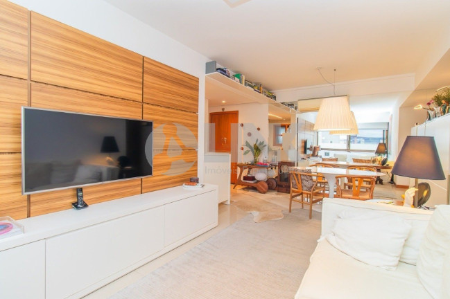 Imagem Apartamento com 2 Quartos à Venda, 74 m² em Petrópolis - Porto Alegre