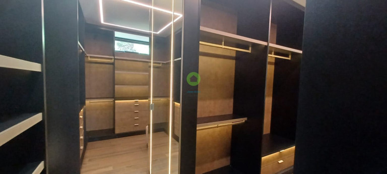 Imagem Casa com 5 Quartos à Venda, 1.070 m² em Alphaville - Barueri Imagem Casa com 5 Quartos à Venda, 1.070 m² em Alphaville - Barueri