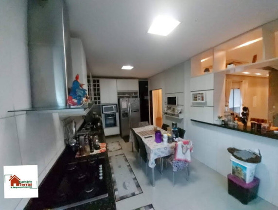 Imagem Casa com 4 Quartos à Venda, 339 m² em Chapada - Manaus Imagem Casa com 4 Quartos à Venda, 339 m² em Chapada - Manaus