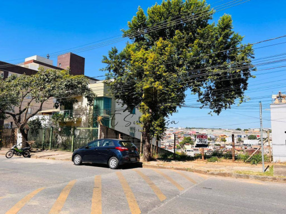 Foto do imóvel Terreno à Venda, 480 m² em Cabral - Contagem