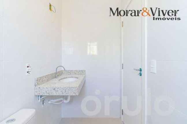 Imagem Sobrado com 3 Quartos à Venda, 102 m² em Uberaba - Curitiba