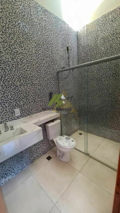 Imagem Casa com 3 Quartos à Venda, 246 m² Imagem Casa com 3 Quartos à Venda, 246 m²