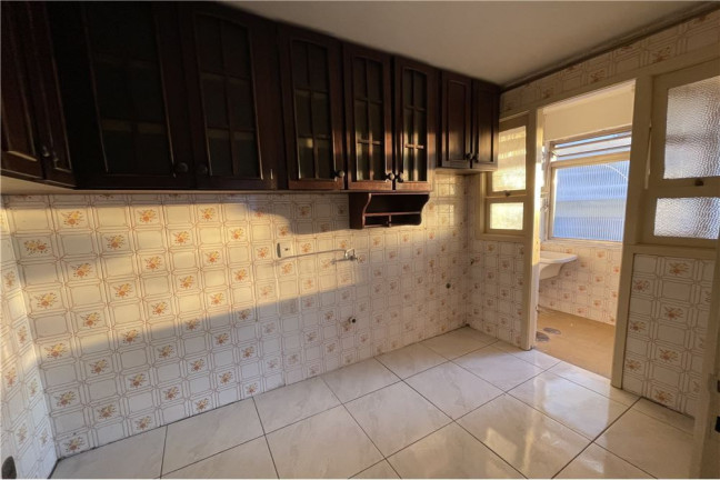 Imagem Imóvel com 1 Quarto à Venda,  em Petrópolis - Porto Alegre