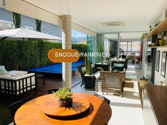 Sobrado com 4 Quartos à Venda, 400 m² em Tamboré - Santana De Parnaíba
