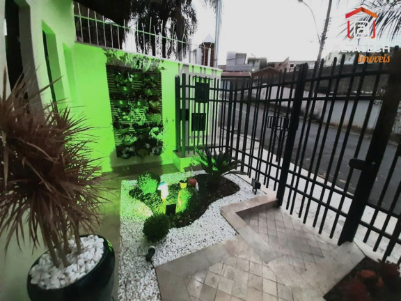 Imagem Casa com 3 Quartos à Venda, 210 m² em Jardim Centenário - Poços De Caldas