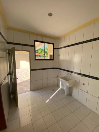 Imagem Casa com 4 Quartos para Alugar, 800 m² em Ponta Negra - Manaus Imagem Casa com 4 Quartos para Alugar, 800 m² em Ponta Negra - Manaus