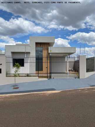 Casa com 3 Quartos à Venda, 100 m² em Jardim Verão - Sarandi