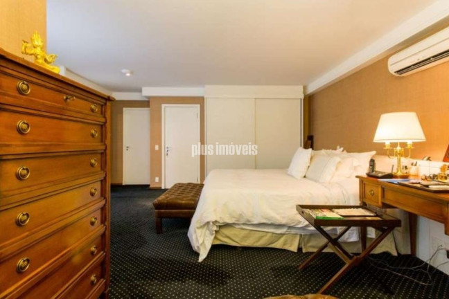 Imagem Casa com 4 Quartos à Venda ou Locação, 520 m² em Jardim Europa - São Paulo Imagem Casa com 4 Quartos à Venda ou Locação, 520 m² em Jardim Europa - São Paulo