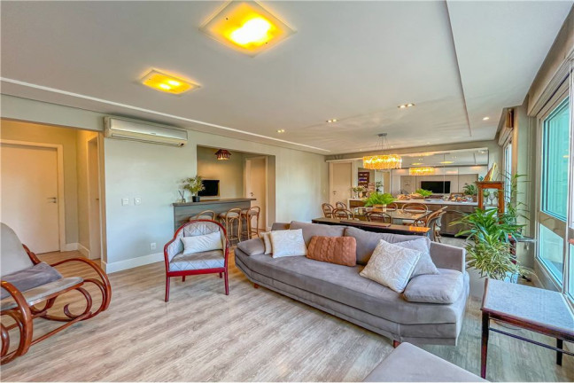 Imagem Apartamento com 3 Quartos à Venda, 134 m² em Passo Da Areia - Porto Alegre