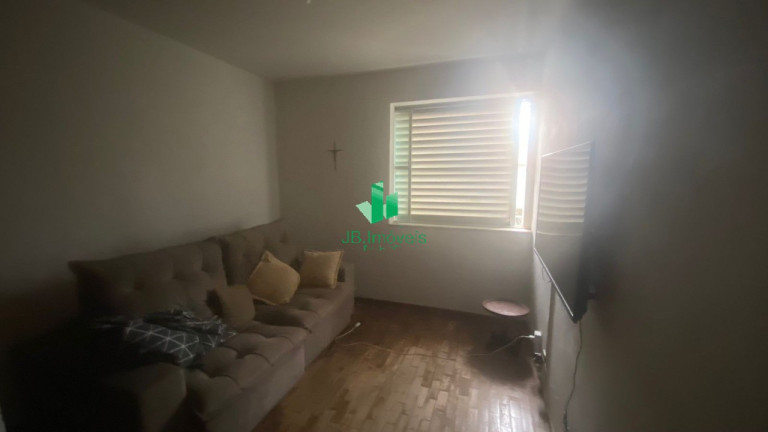 Imagem Casa com 5 Quartos à Venda, 700 m² em São José - Montes Claros