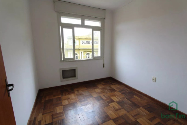 Imagem Apartamento com 3 Quartos à Venda, 90 m² em Centro Histórico - Porto Alegre Imagem Apartamento com 3 Quartos à Venda, 90 m² em Centro Histórico - Porto Alegre