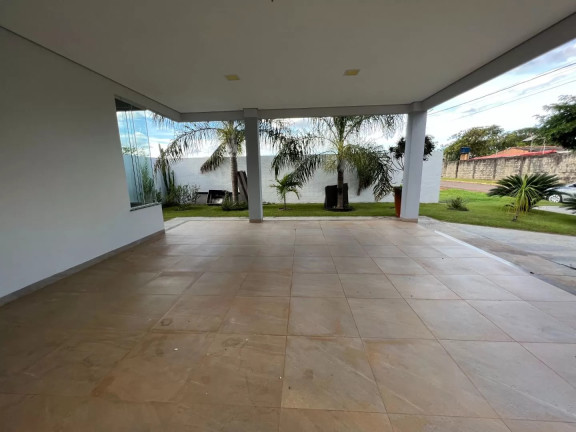 Imagem Casa com 3 Quartos à Venda, 238 m² em Setor Industrial - Sinop