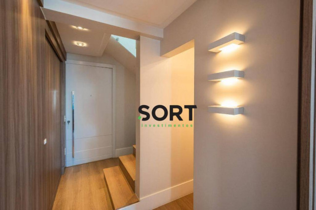 Imagem Cobertura com 3 Quartos à Venda, 253 m² em Centro - Balneário Camboriú