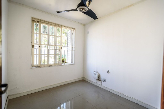 Imagem Casa com 4 Quartos à Venda, 225 m² em Tristeza - Porto Alegre