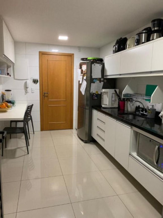 Imagem Cobertura com 3 Quartos à Venda, 227 m² em Várzea - Teresópolis Imagem Cobertura com 3 Quartos à Venda, 227 m² em Várzea - Teresópolis
