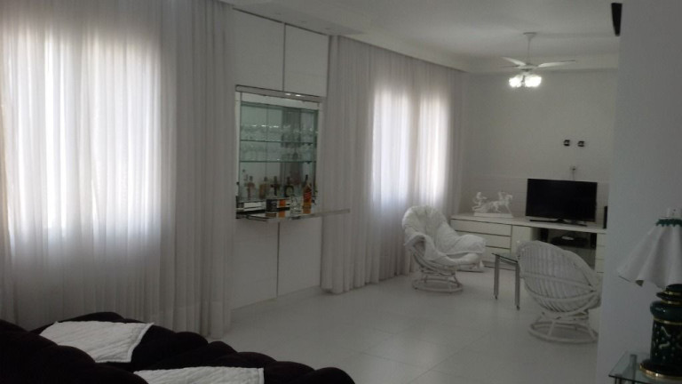 Apartamento com 4 Quartos à Venda, 235 m² em Pitangueiras - Guarujá