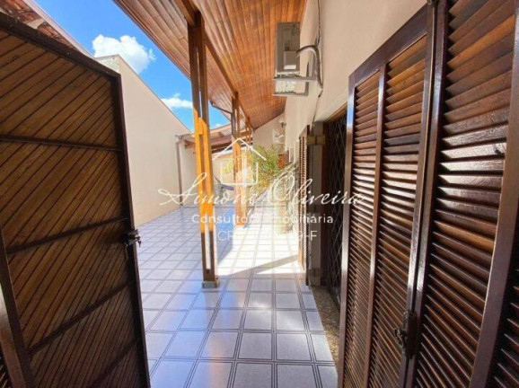 Imagem Casa com 3 Quartos à Venda, 530 m² em Vila São José - Taubaté Imagem Casa com 3 Quartos à Venda, 530 m² em Vila São José - Taubaté