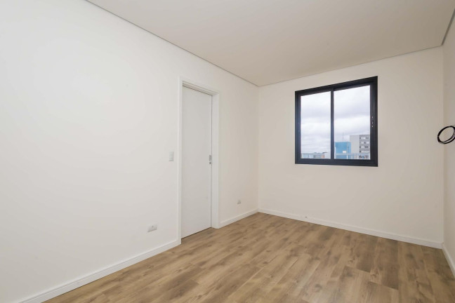 Imagem Kitnet com 1 Quarto à Venda, 23 m² em Centro - Curitiba