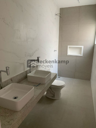 Imagem Casa com 3 Quartos à Venda, em Jardim Normandia - Volta Redonda Imagem Casa com 3 Quartos à Venda, em Jardim Normandia - Volta Redonda
