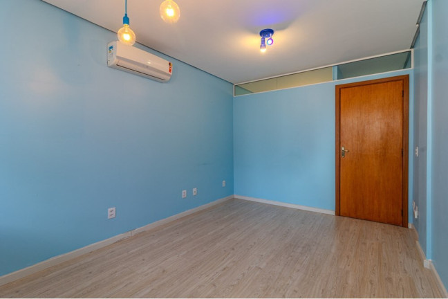 Imagem Sala Comercial à Venda, 40 m² em Menino Deus - Porto Alegre Imagem Sala Comercial à Venda, 40 m² em Menino Deus - Porto Alegre