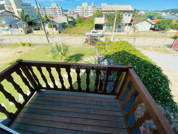 Imagem Casa com 3 Quartos à Venda, 120 m² em Bombas - Bombinhas