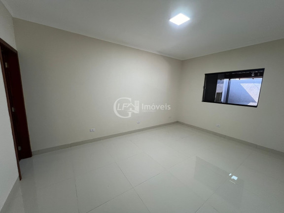 Imagem Casa com 3 Quartos à Venda, 180 m² em Bairro Seminário - Campo Grande Imagem Casa com 3 Quartos à Venda, 180 m² em Bairro Seminário - Campo Grande