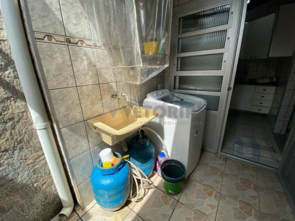 Imagem Casa com 2 Quartos à Venda, 65 m²